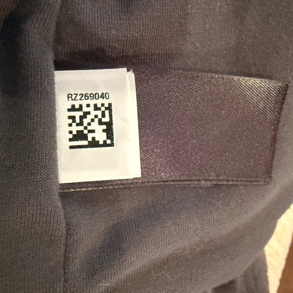 The North Face Women's Faux Fur Grey Teddy Jacket Size S - Picture 11 of 11